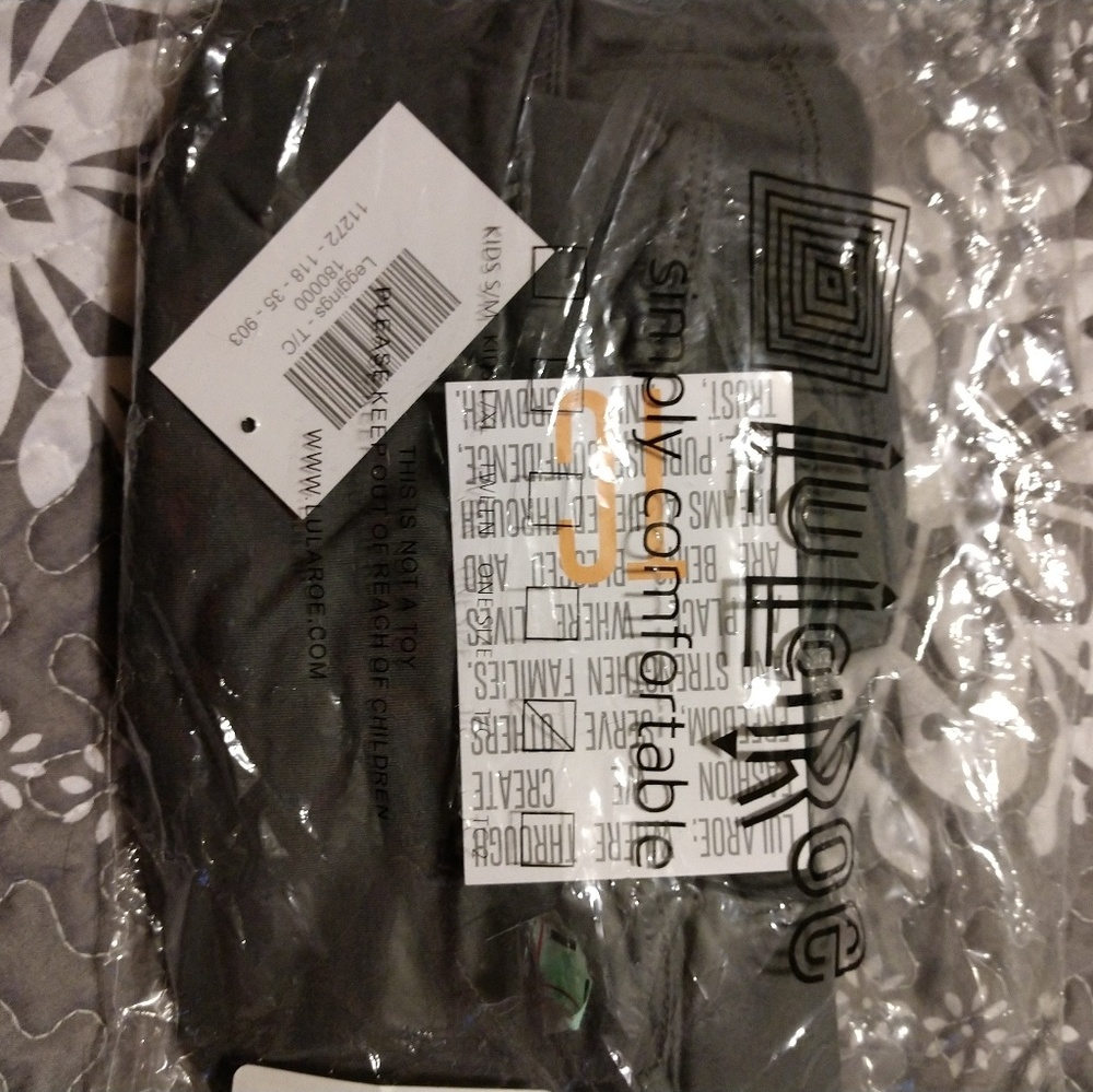 BNWT LulaRoe Solid Gray Leggings - TC
